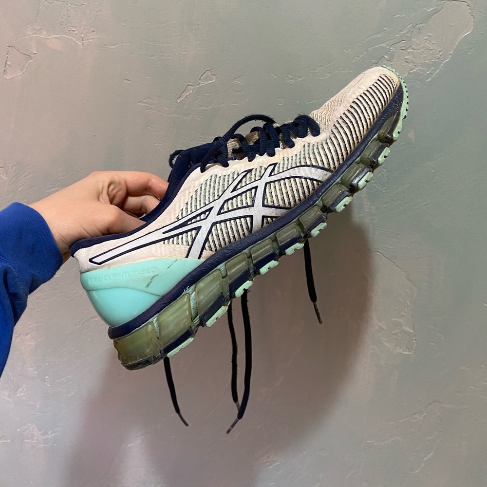 ASICS tennis’s shoes